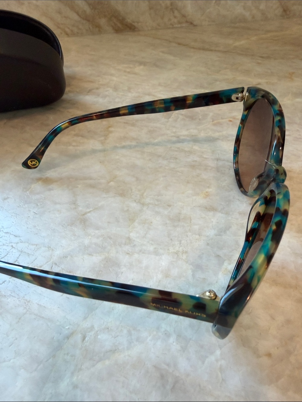Michael Kors Greenwich M2 733S Sunglasses with Case - Picture 3 of 8